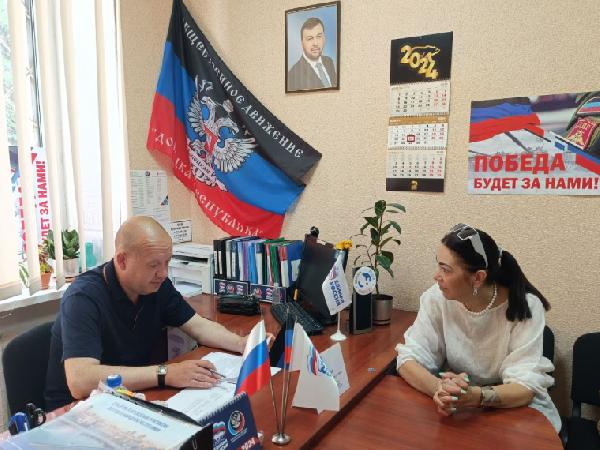 Александр Ефимов провел выездной прием граждан в Калининском районе Донецка