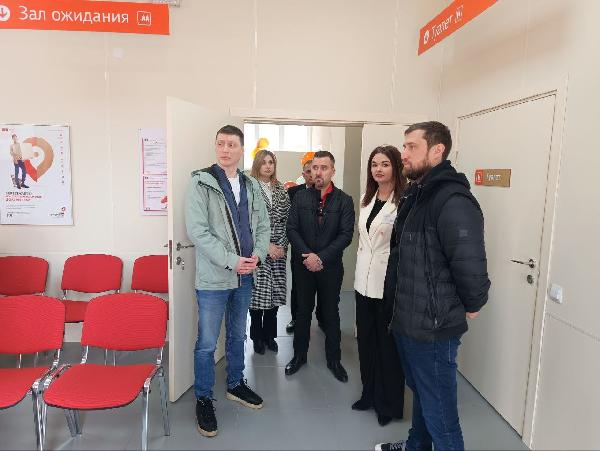Состоялось открытие отделения МФЦ ДНР в Юнокоммунаровске